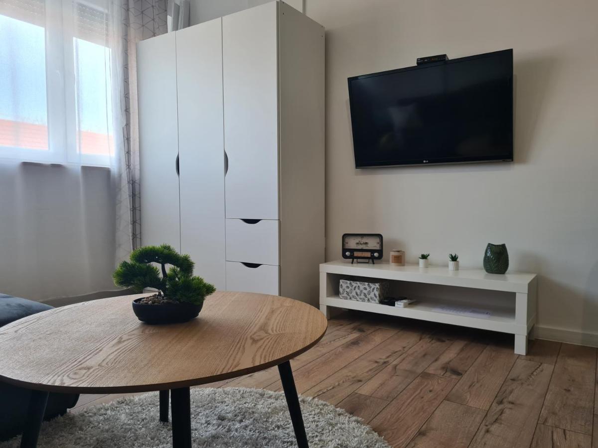 Apartman Id Donji Miholjac Bagian luar foto